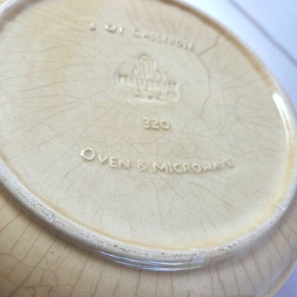 Vintage 1970s Pfaltzgraff Village 3 Qt Casserole with Lid Stoneware Made in USA - Picture 8 of 10